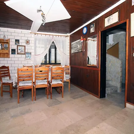 Holiday Serov - Four Bedroom Holiday Apartment